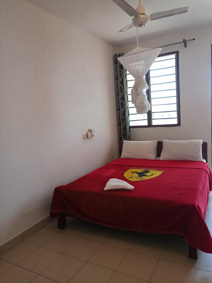 Golden Guest House- Miritini Mombasa Kültér fotó