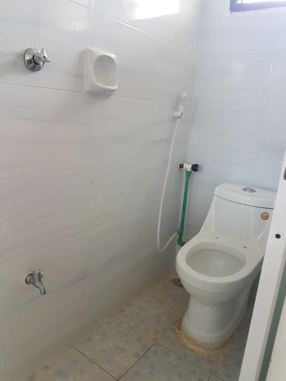 Golden Guest House- Miritini Mombasa Kültér fotó