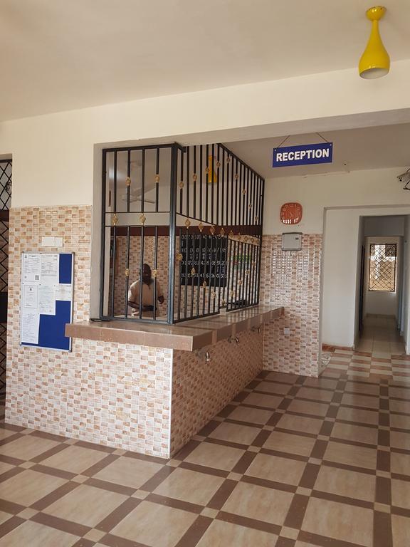 Golden Guest House- Miritini Mombasa Kültér fotó